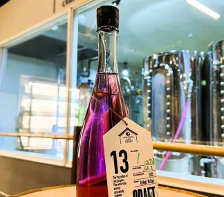 273本限定！　赤ワイン用ぶどうを使った日本酒「HAKUTSURU SAKE CRAFT No.13」を11月8日発売